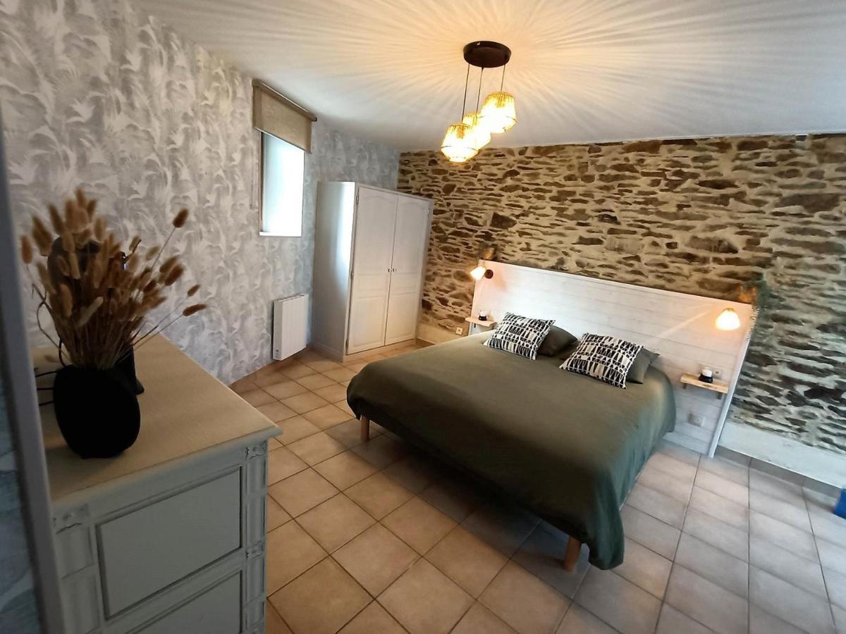 Le Moulin De Benneville Chambres D'Hotes, Petit Dejeuner Compris Cahagnes 외부 사진
