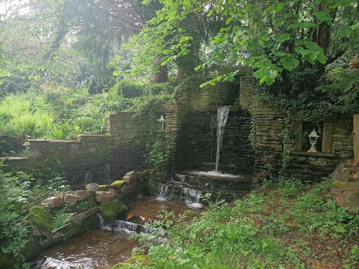 Le Moulin De Benneville Chambres D'Hotes, Petit Dejeuner Compris Cahagnes 외부 사진